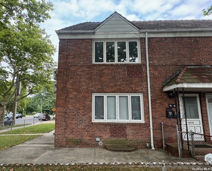 75-03 198th St unit 2nd Fl, Fresh Meadows, NY 11366 - photo 1