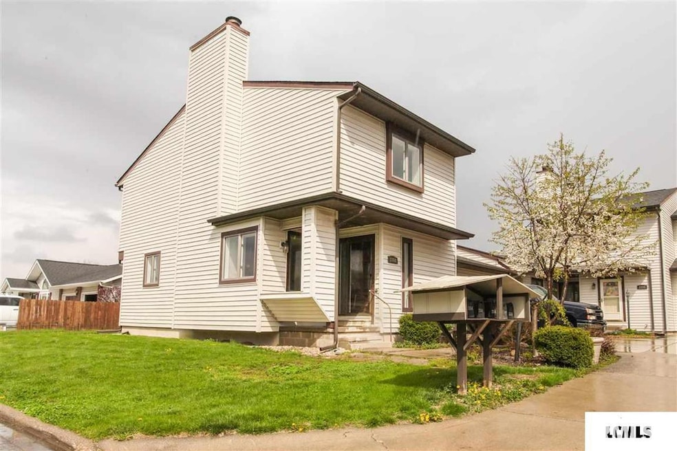 2358 Railsplitter Ave, Lincoln, IL 62656 - photo 1