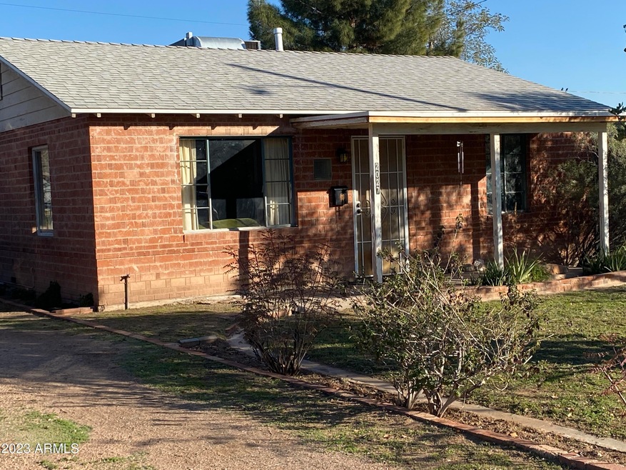 2027 N 29th St, Phoenix, AZ 85008 - photo 1