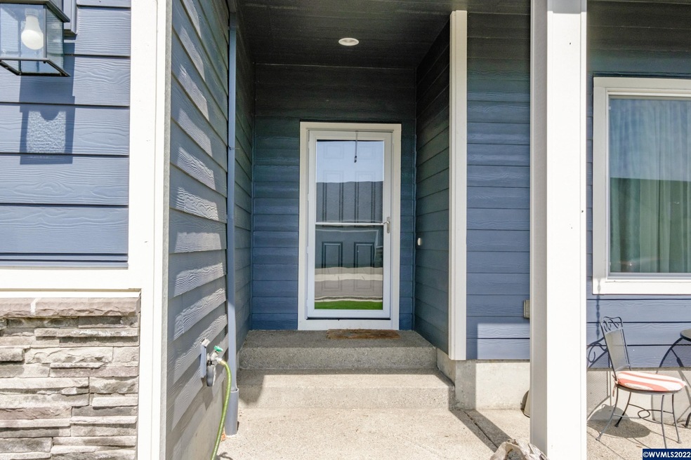 2111 NE Evergreen Ave, Albany, OR 97321 - photo 1