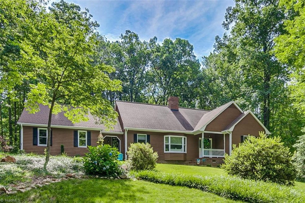 651 Cedar Creek Dr, Asheboro, NC 27205 - photo 1