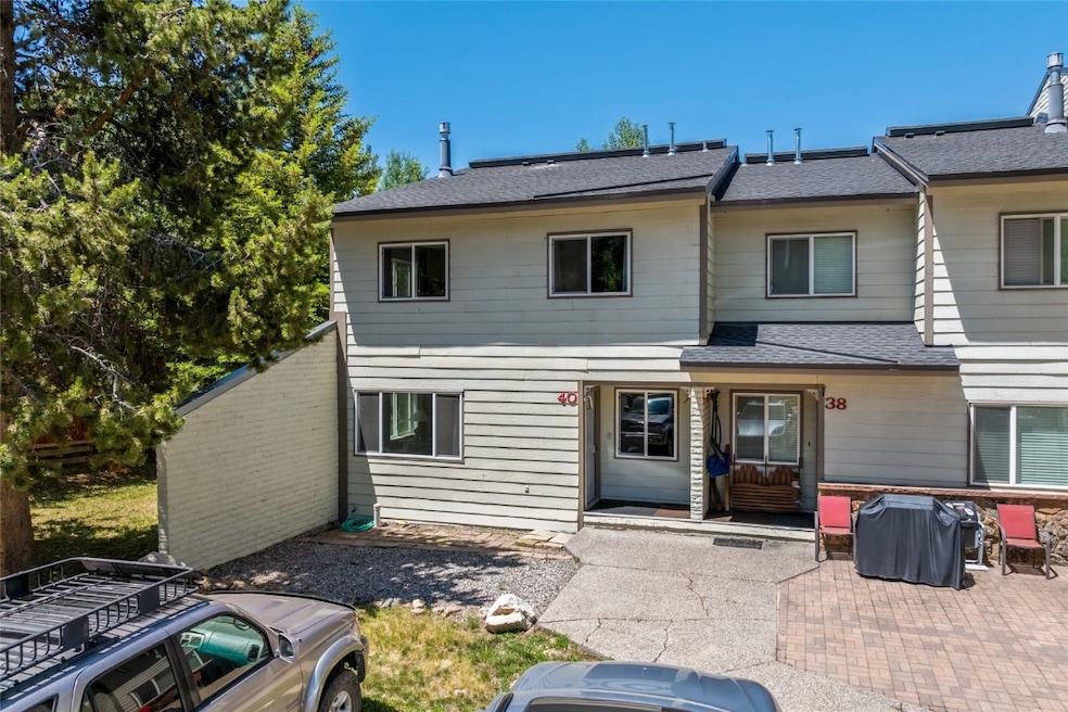 For Sale $610,000 • Co-Listing Agent