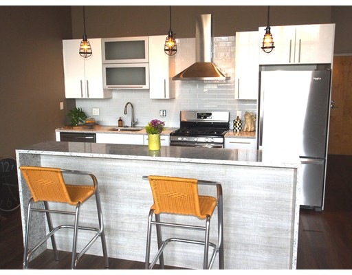 120 Holmes St unit 111, Quincy, MA 02171 - photo 1