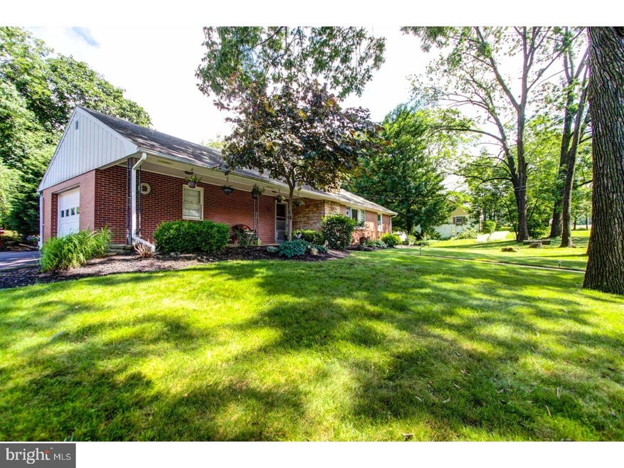 161 W Cherry Ln, Souderton, PA 18964 - photo 1