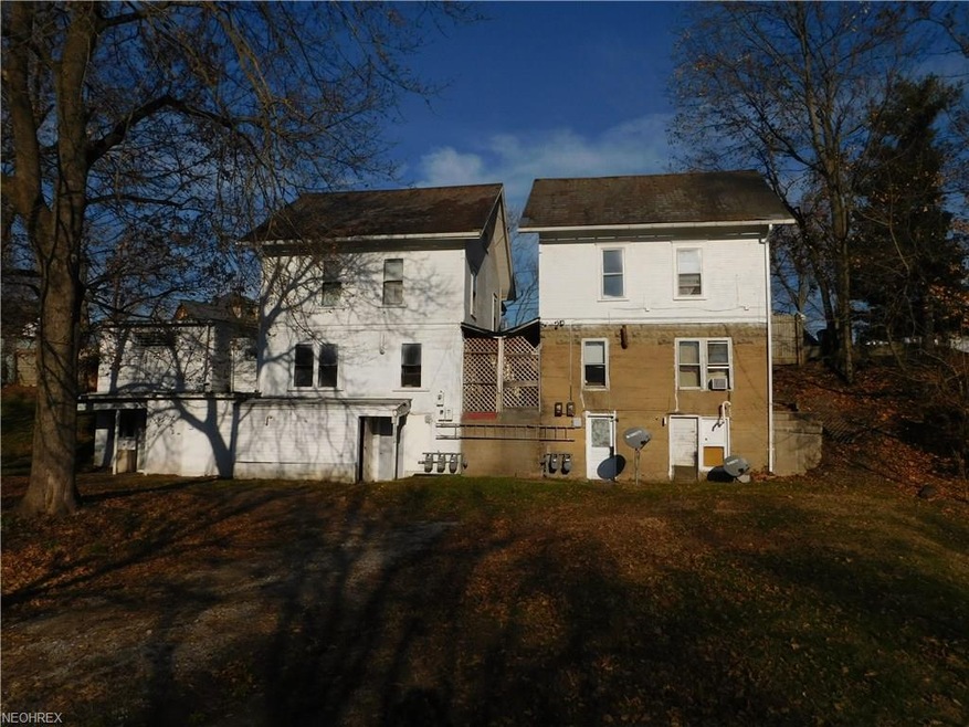 311 Pine St, Coshocton, OH 43812 - photo 1