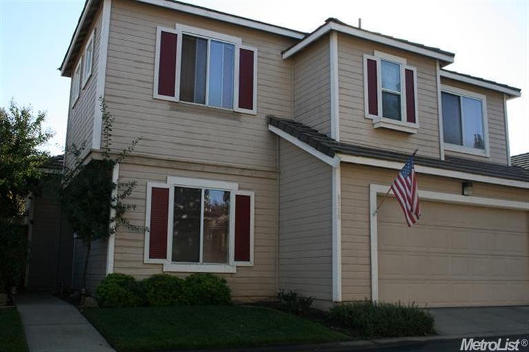 9330 Laguna Pointe Way. 3 bedroom, 3 full baths.