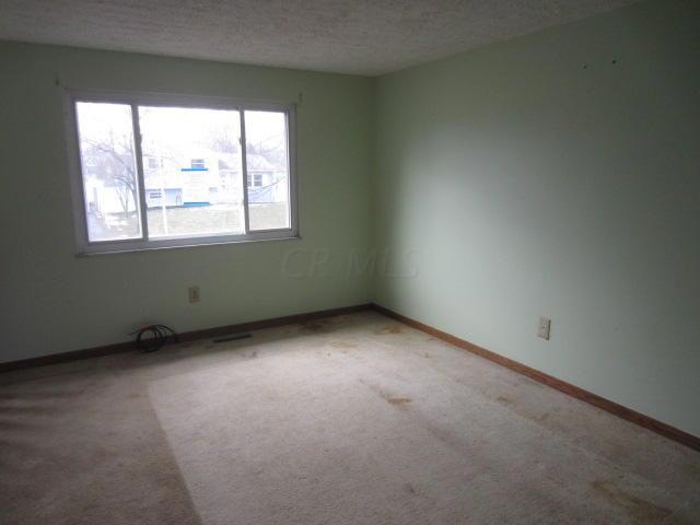 5014 Albany Dr, Columbus, OH 43232 - photo 1