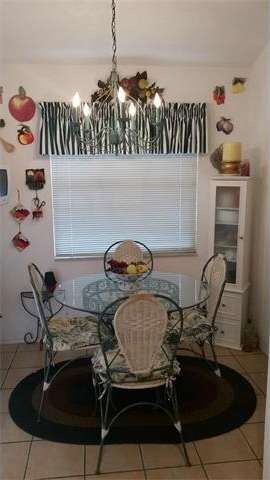 Eat in Kitchen