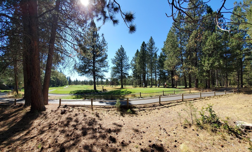 57319 Pole House Ln unit 19, Sunriver, OR 97707 - photo 1
