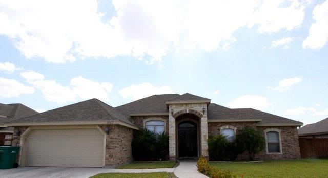 1007 S Flag St, Pharr, TX 78577 - photo 1