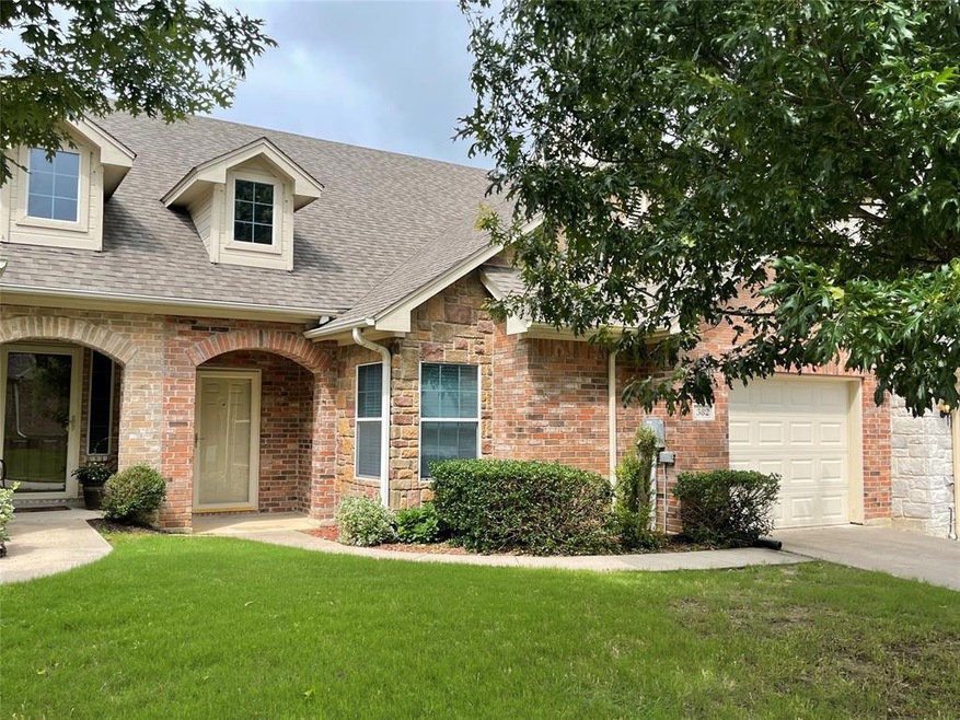 382 Emma Call Ct, Decatur, TX 76234 - photo 1