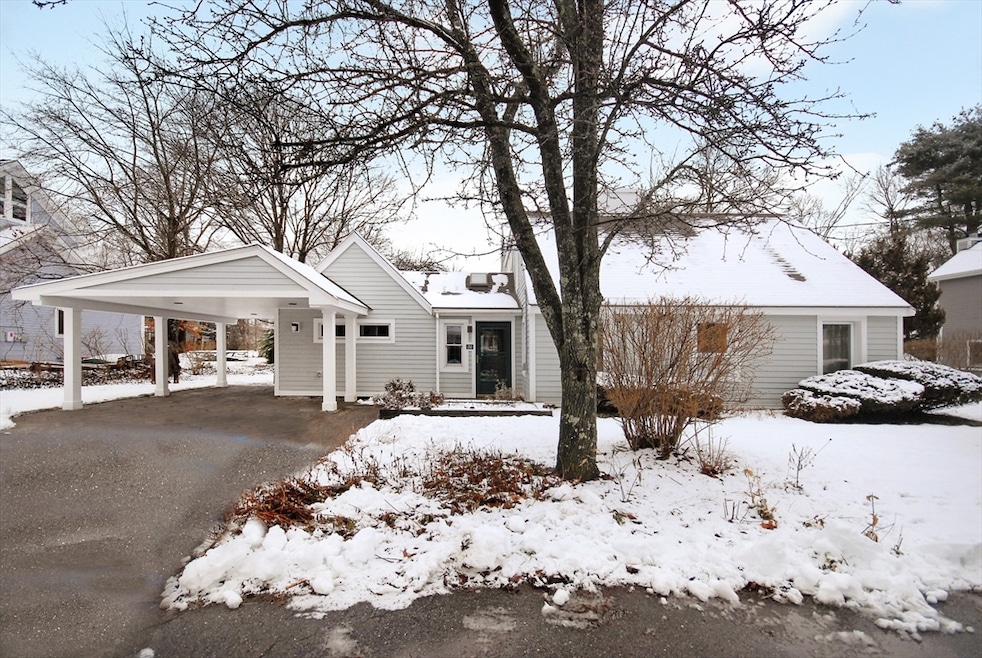 32 Pleasant St, Concord, MA 01742 - photo 1