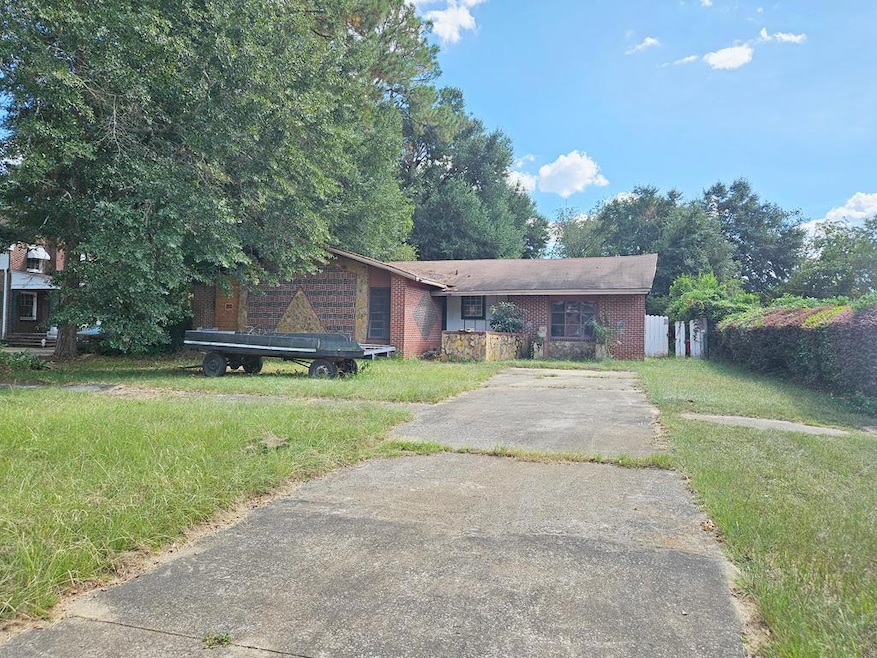 614 W Mercer Ave, Albany, GA 31701 - photo 1