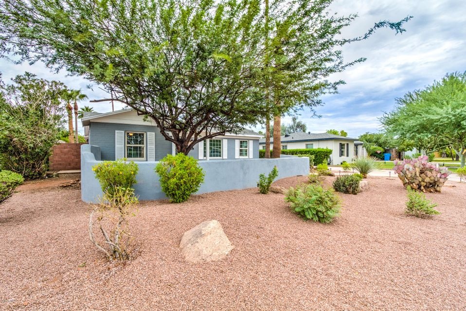 1614 W Earll Dr-1
