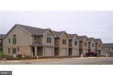 757 Bassett Dr, Chambersburg, PA 17201 - photo 1