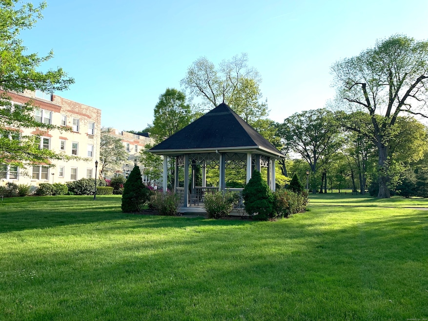 For Sale $320,000 • Co-Listing Agent