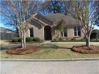 Beautiful custom built home in Halcyon Estates