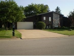 2385 W Glendale Ave, Appleton, WI 54914 - photo 1