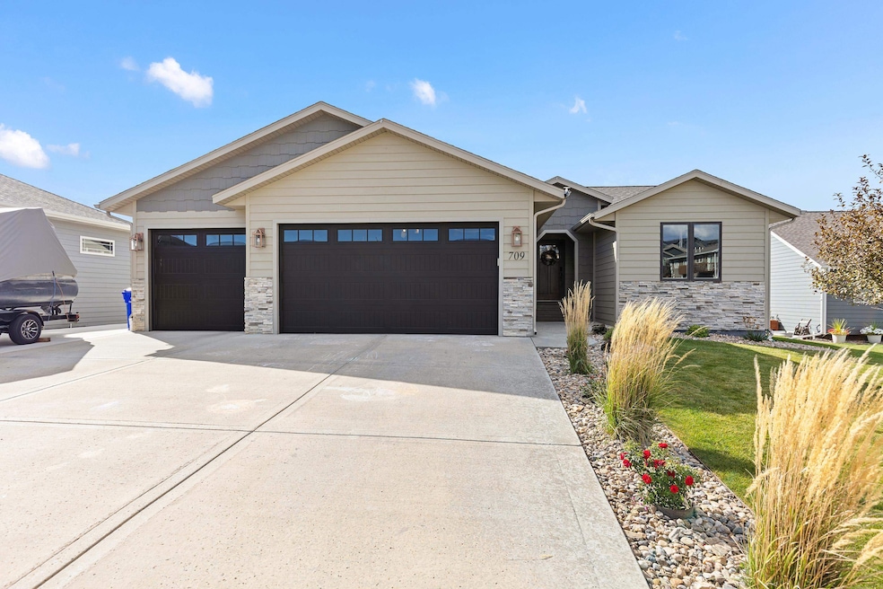 Under Contract $580,000