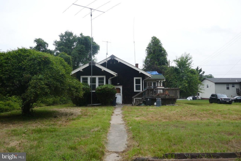 10711 N Lansdale St, Glenn Dale, MD 20769 - photo 1