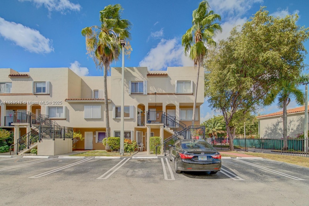 631 NW 82nd Ave unit 220, Miami, FL 33126 - photo 1