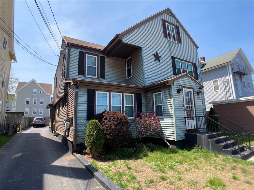 276 2nd Ave, Woonsocket, RI 02895 - photo 1