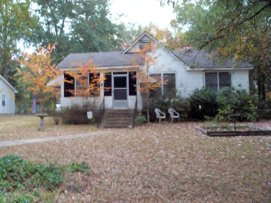 1210 Wheelock St, McComb, MS 39648 - photo 1