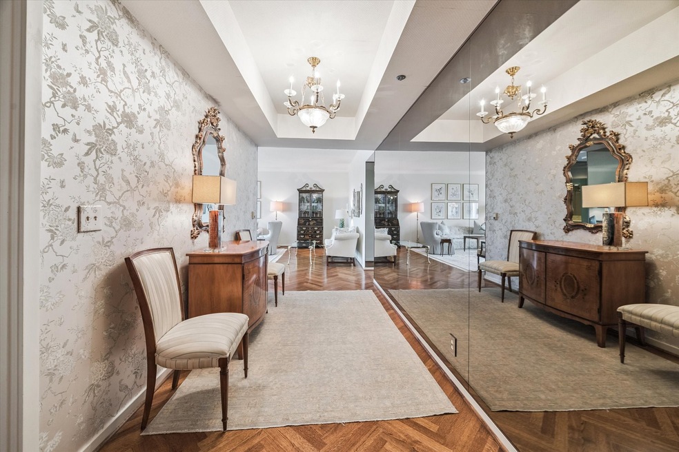 The Houstonian Estates Condominiums unit 2402, Houston, TX 77024 - photo 1