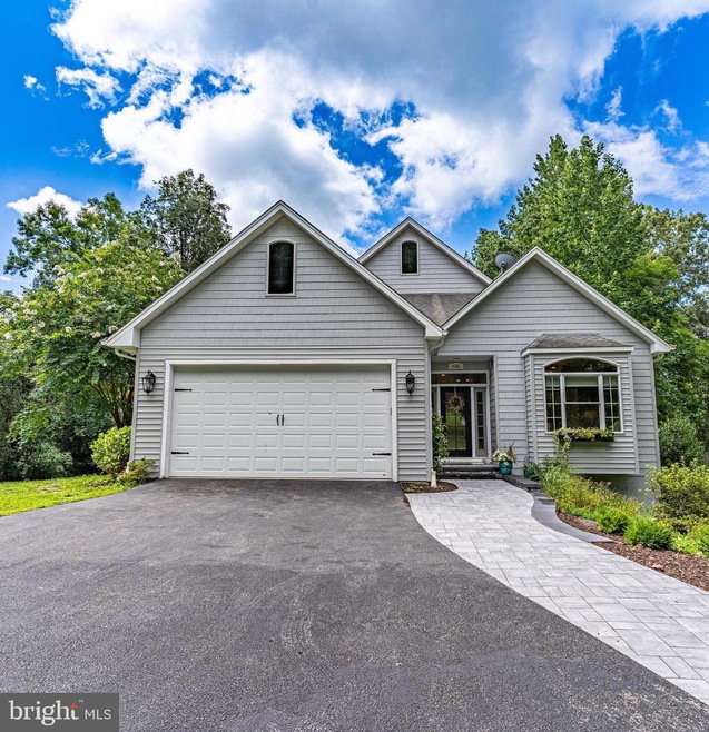 936 Chart Ct, Lusby, MD 20657 - photo 1