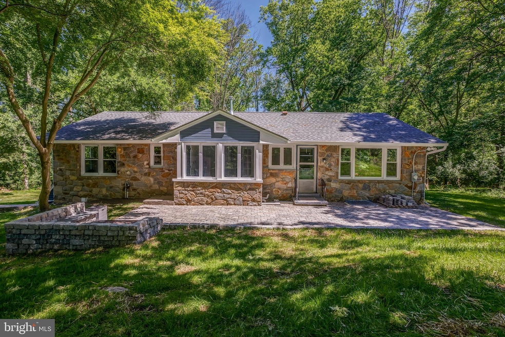 18 Broomall Ln, Glen Mills, PA 19342 - photo 1