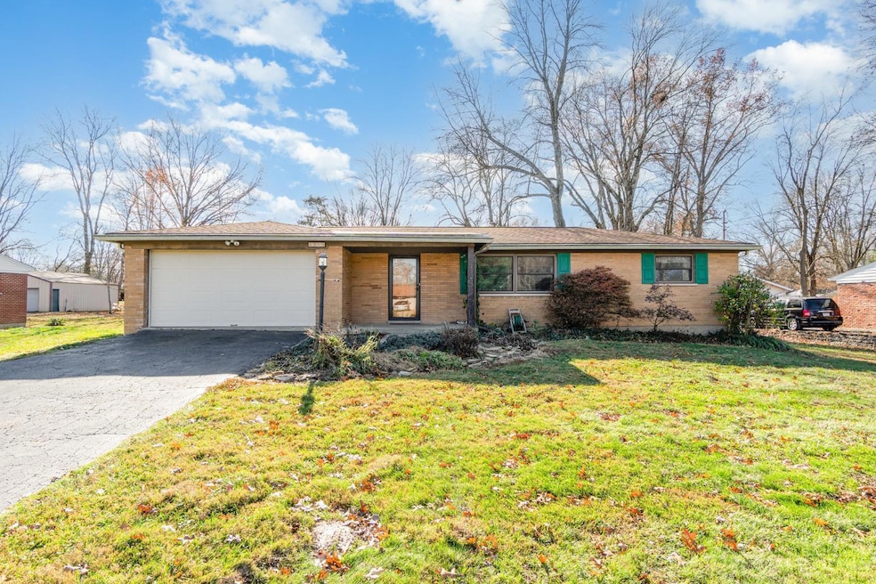 1213 Teakwood Dr, Milford, OH 45150 - photo 1