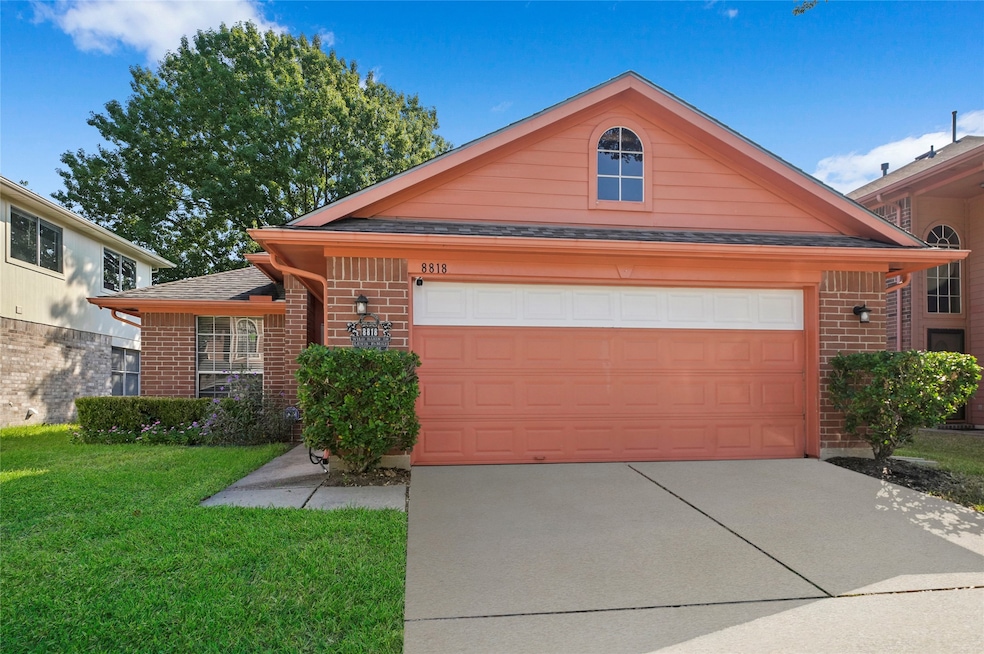 8818 Wild Basin Dr, Houston, TX 77088 - photo 1