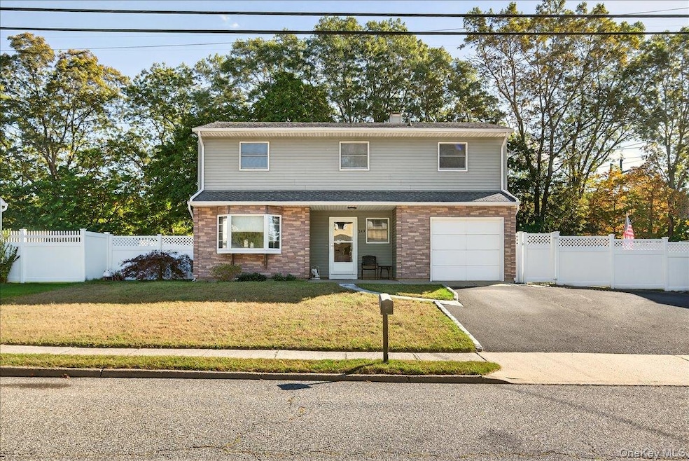 Pending $625,000 • Co-Listing Agent