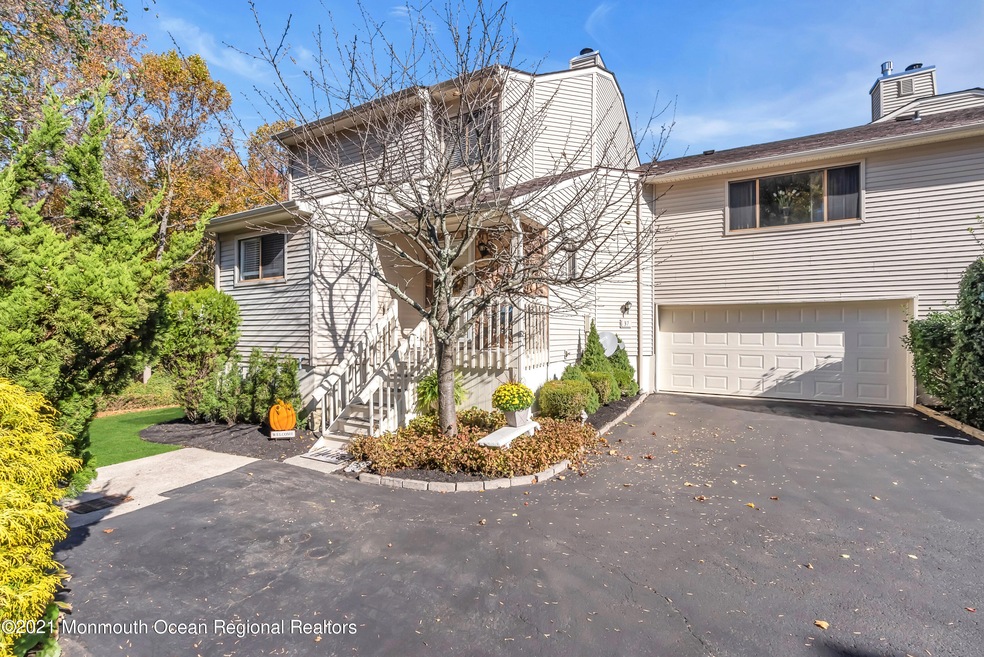 37 Pennybrook Ln, Middletown, NJ 07748 - photo 1