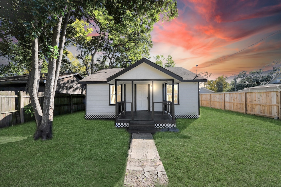 3206 Melbourne St, Houston, TX 77026 - photo 1