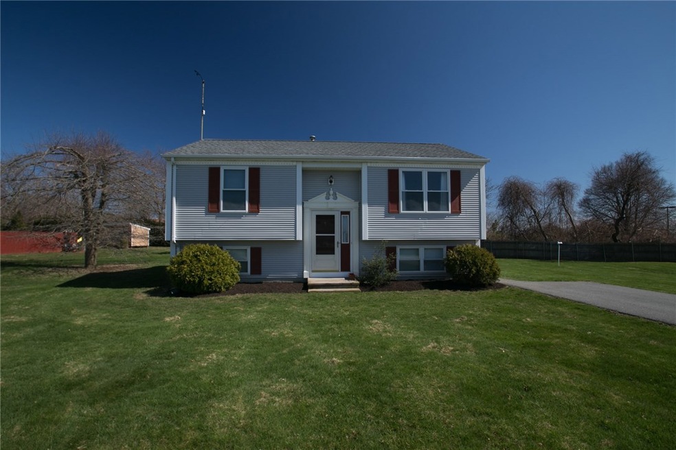 17 Buck Rd, Middletown, RI 02842 - photo 1