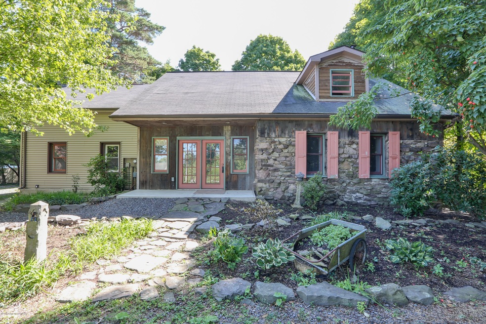 205 Manor Dr, Shavertown, PA 18708 - photo 1