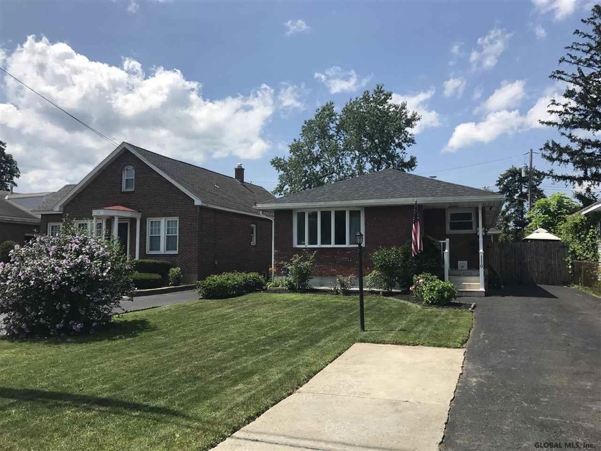 110 Edgecomb St, Albany, NY 12209 - photo 1
