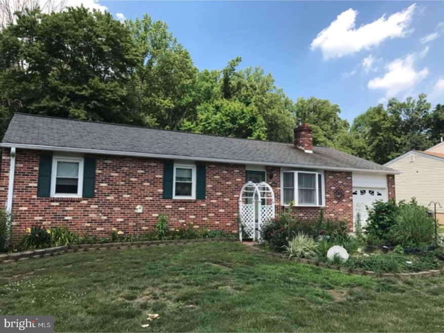 140 Zimmerman Ln, Langhorne, PA 19047 - photo 1