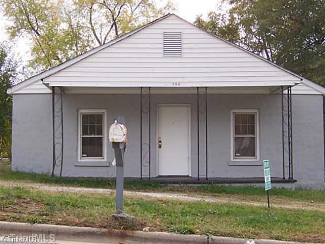 704 E Kearns Ave, High Point, NC 27260 - photo 1