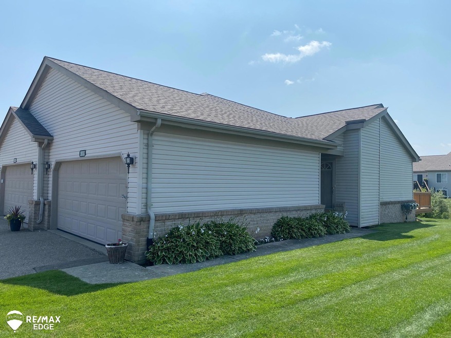 19010 Wilson St unit 114, Grand Blanc, MI 48439 - photo 1