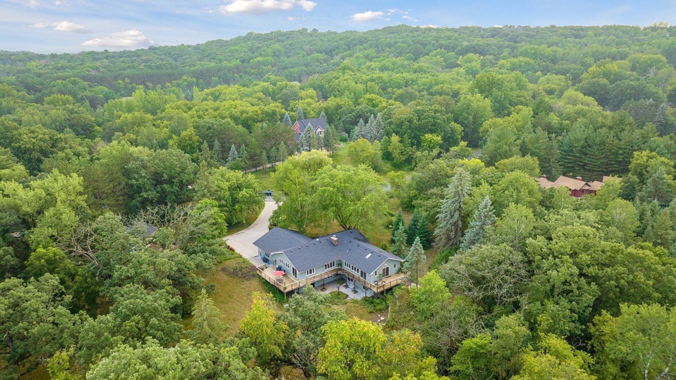 13757 Greenwood Trl N