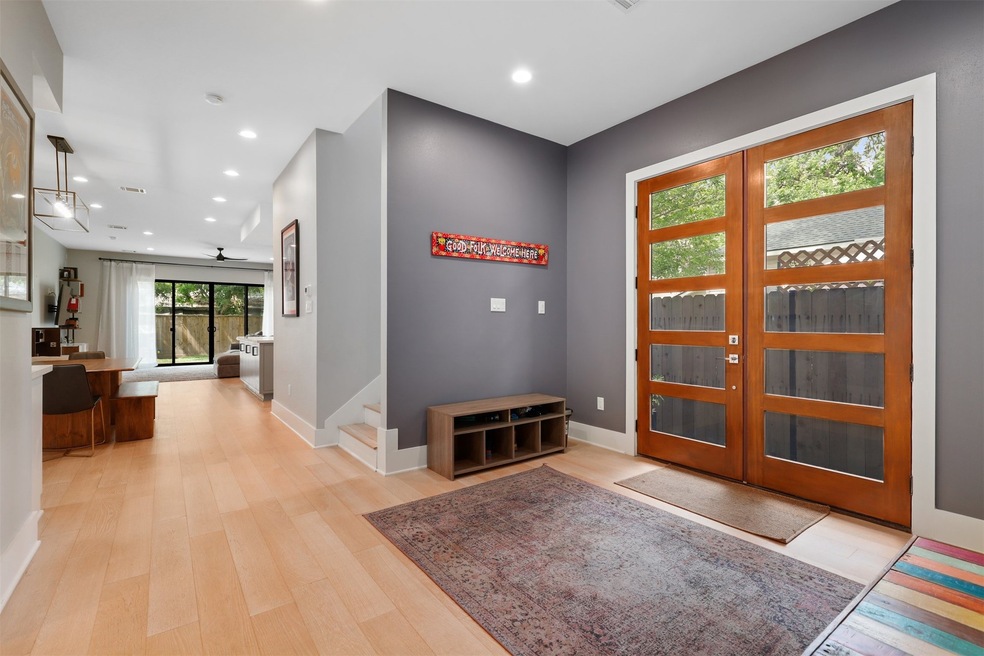 827 Aurora St, Houston, TX 77009 - photo 1