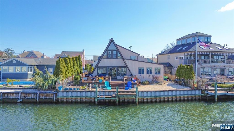 Sold $700,000 • Co-Listing Agent