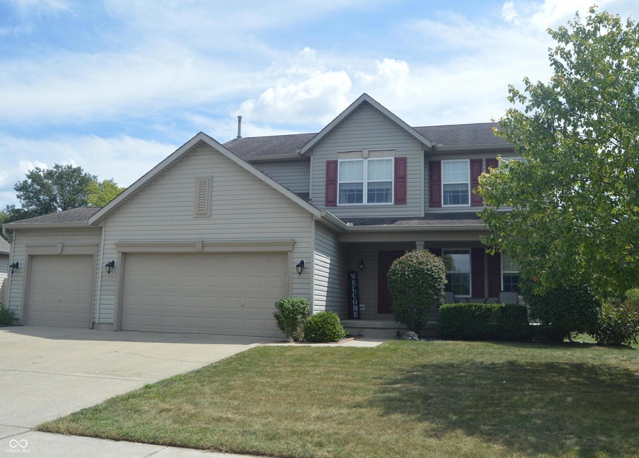 5057 W Bay Rd, Plainfield, IN 46168 - photo 1