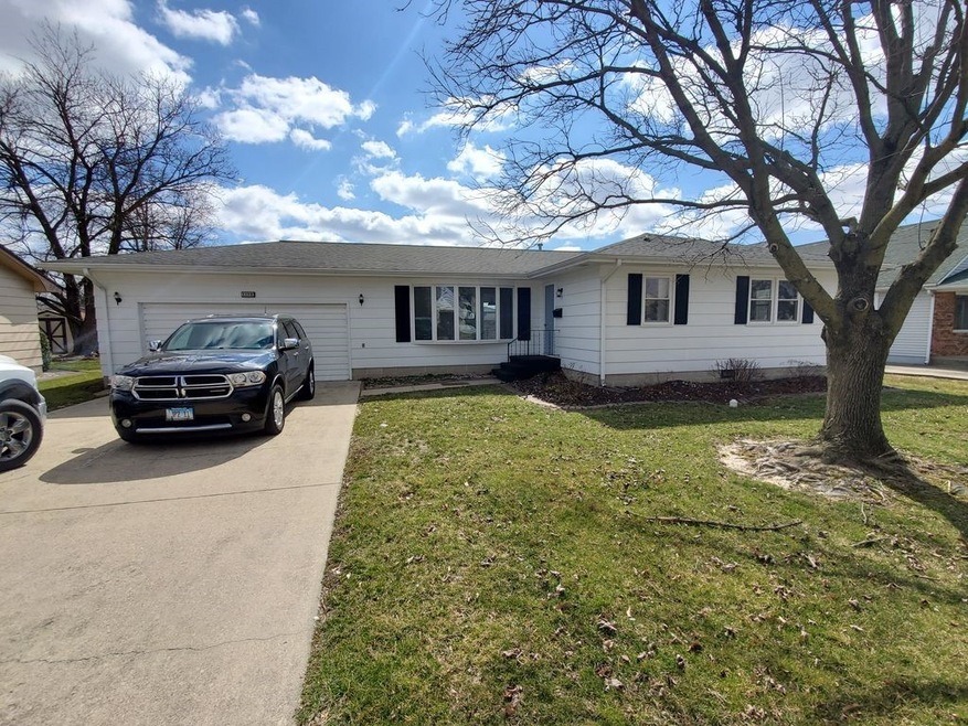 1103 W Saint Anthony Ave, Effingham, IL 62401 - photo 1