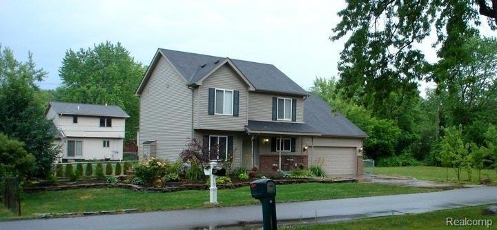 6947 Manderson Terrace, West Bloomfield, MI 48323 - photo 1