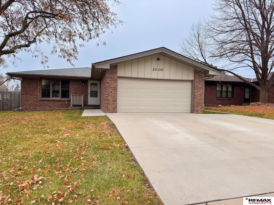 2000 W Mulberry Ct, Lincoln, NE 68522 - photo 1