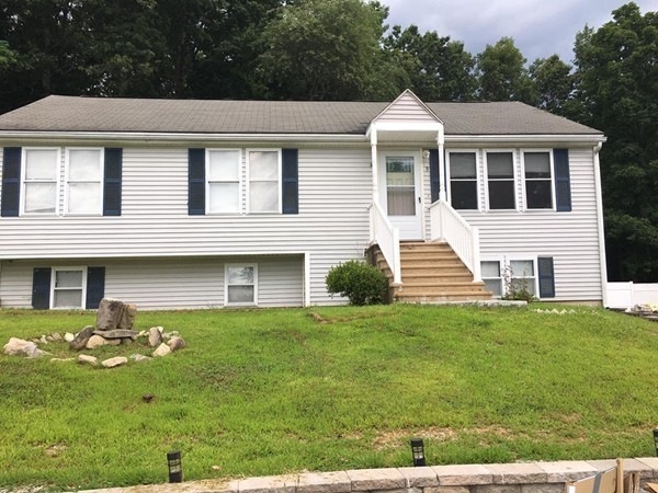 9 Gates Cir, Worcester, MA 01603 - photo 1