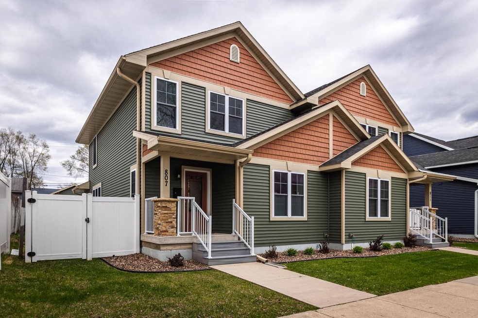 807 6th St S, La Crosse, WI 54601 - photo 1